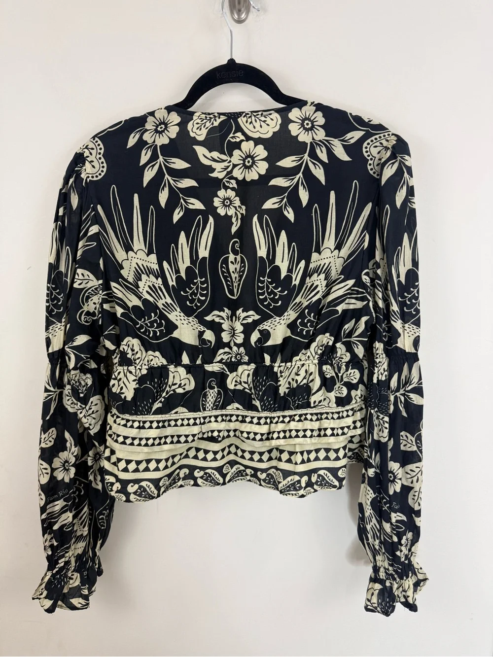 Farm Rio Long Sleeve Peplum Cropped Blouse Size M Macaw Print Boho Tropical